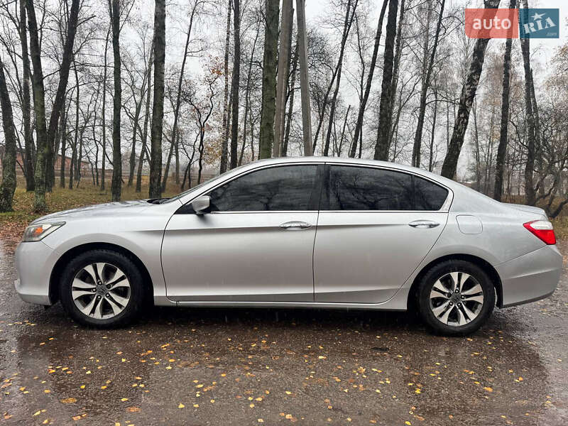 Седан Honda Accord 2013 в Охтирці
