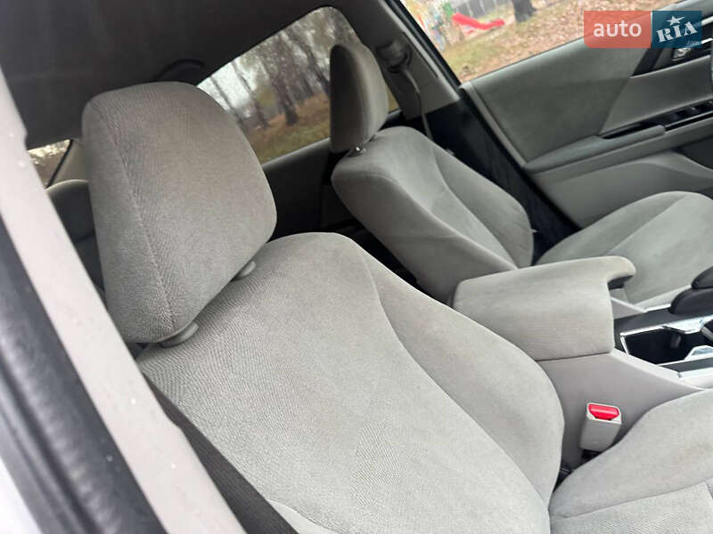 Седан Honda Accord 2013 в Охтирці