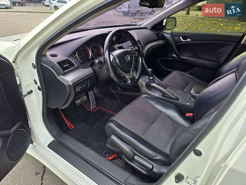 Седан Honda Accord 2010 в Одессе