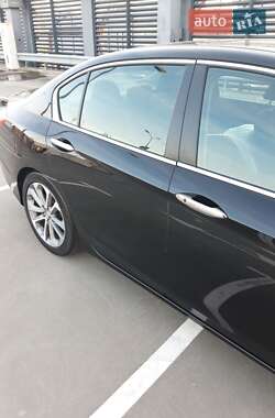 Седан Honda Accord 2013 в Киеве