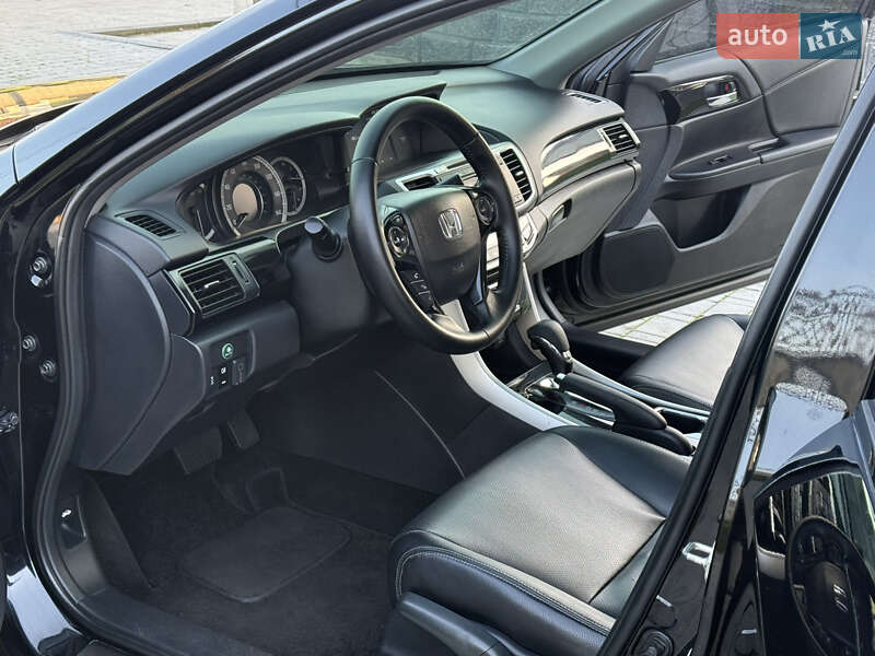 Седан Honda Accord 2015 в Ровно фото 29 Седан Honda Accord 2015 в Ровно