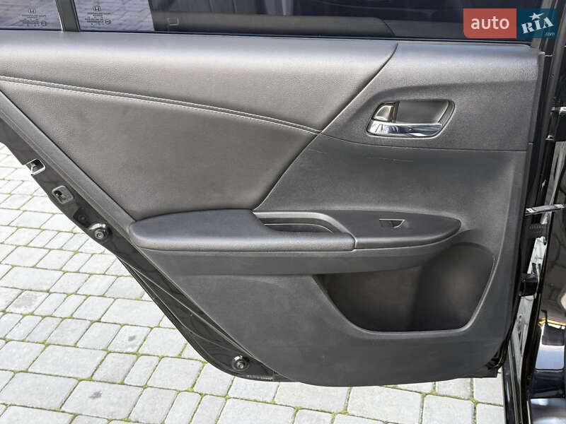 Седан Honda Accord 2015 в Ровно фото 48 Седан Honda Accord 2015 в Ровно