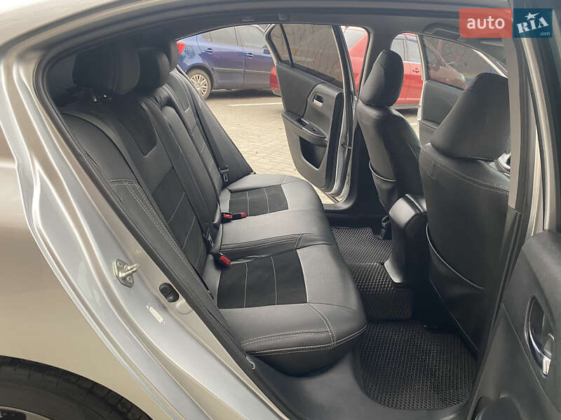 Седан Honda Accord 2014 в Житомире фото 20 Седан Honda Accord 2014 в Житомире