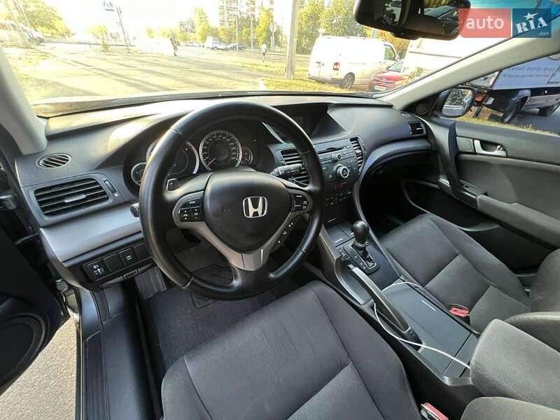 Седан Honda Accord 2009 в Киеве