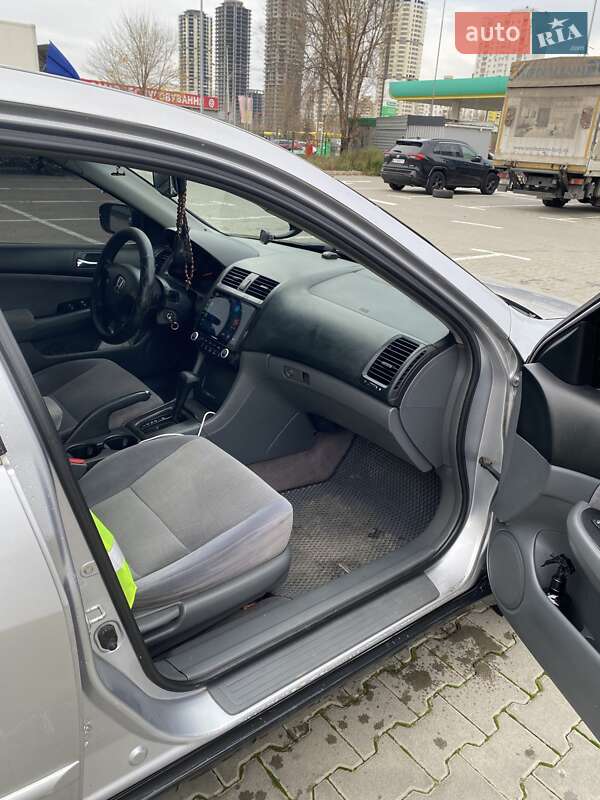 Седан Honda Accord 2004 в Киеве фото 9 Седан Honda Accord 2004 в Киеве