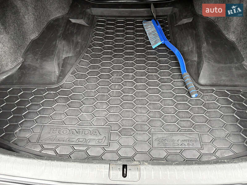 Седан Honda Accord 2012 в Одессе