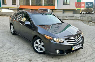 Седан Honda Accord 2010 в Житомире
