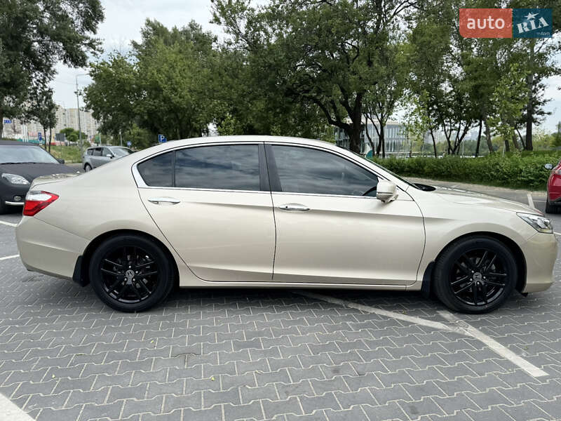 Седан Honda Accord 2013 в Киеве фото 15 Седан Honda Accord 2013 в Киеве