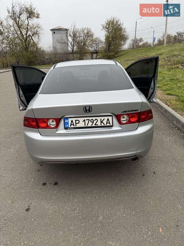 Седан Honda Accord 2004 в Кривом Роге фото Седан Honda Accord 2004 в Кривом Роге