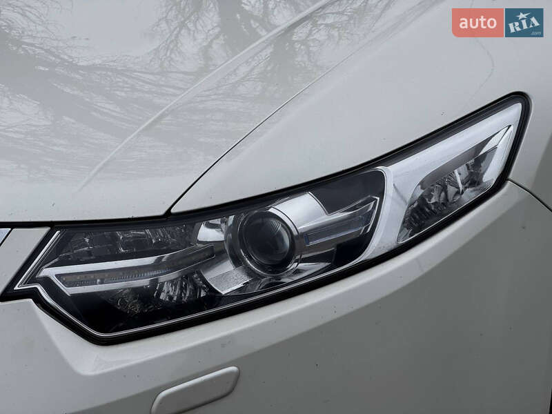 Седан Honda Accord 2012 в Ахтырке