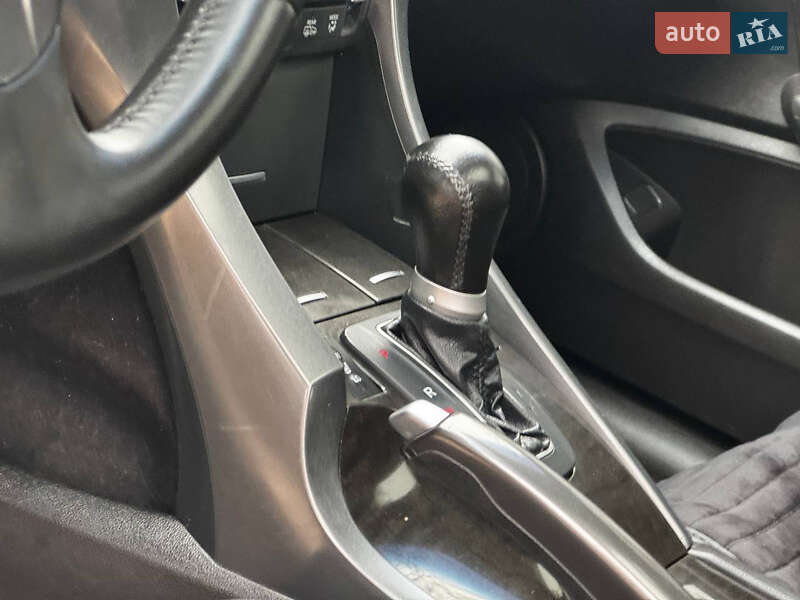 Седан Honda Accord 2012 в Ахтырке