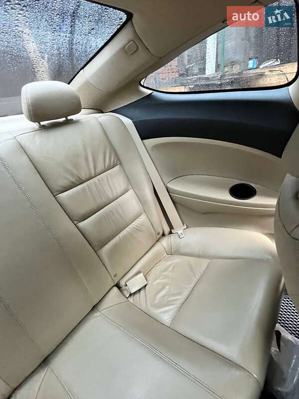 Купе Honda Accord 2008 в Киеве