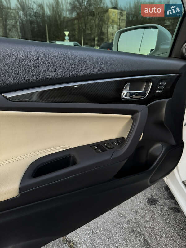 Купе Honda Accord 2015 в Запорожье