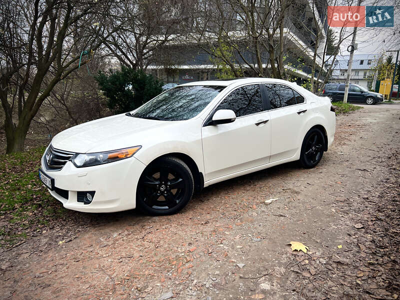 Седан Honda Accord 2010 в Львові