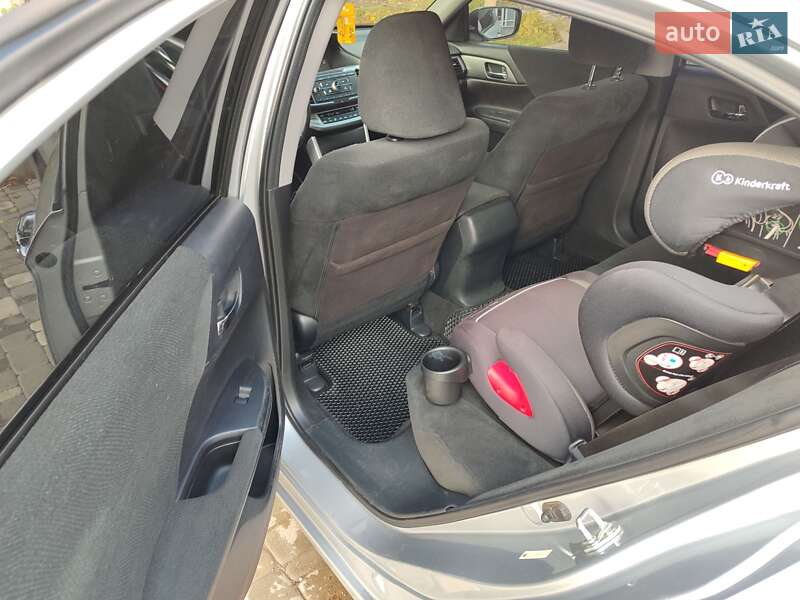 Седан Honda Accord 2013 в Тульчине
