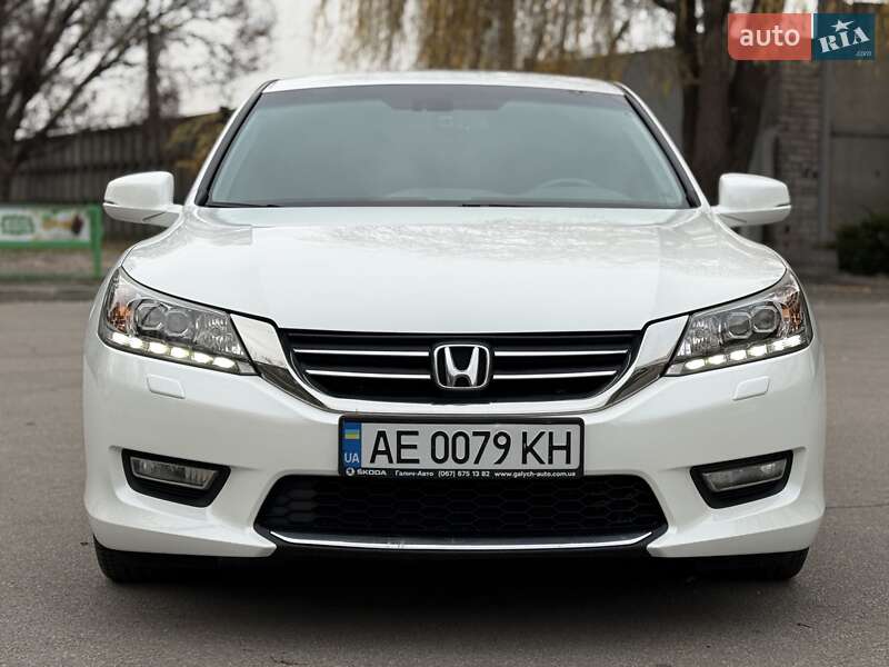Седан Honda Accord 2013 в Днепре