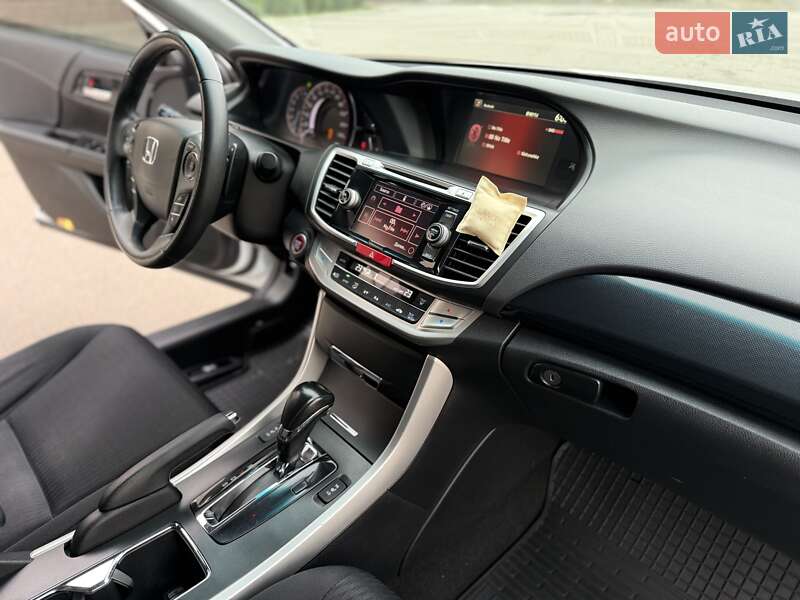 Седан Honda Accord 2013 в Днепре