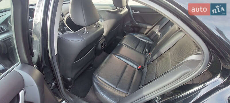 Седан Honda Accord 2010 в Запоріжжі