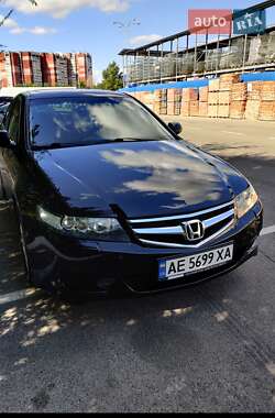 Седан Honda Accord 2006 в Днепре