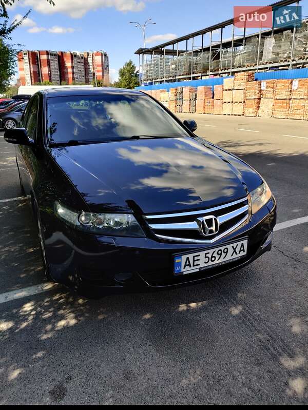 Седан Honda Accord 2006 в Днепре