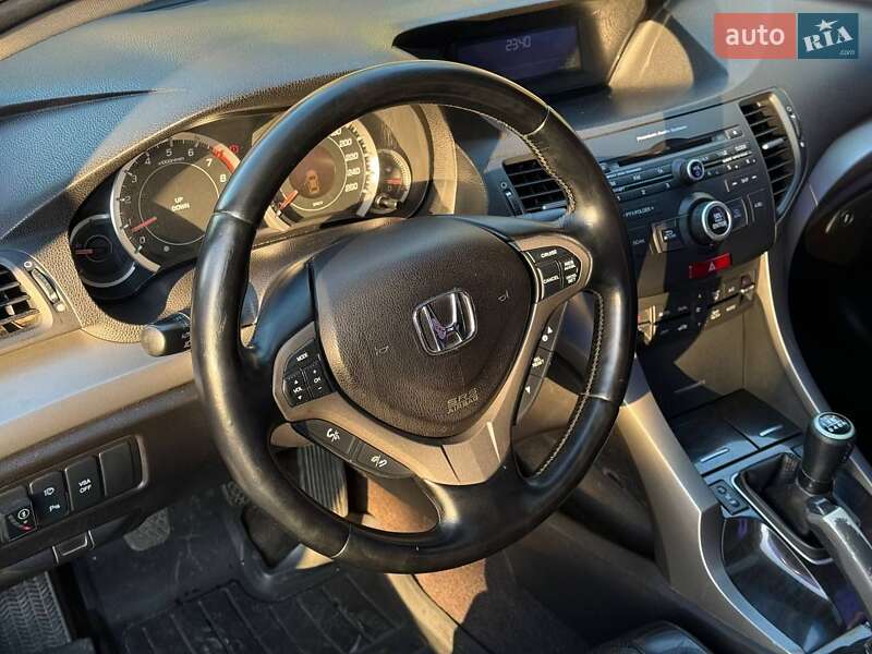 Седан Honda Accord 2008 в Киеве