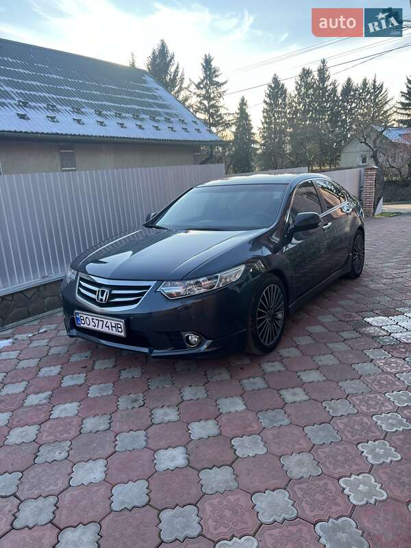 Седан Honda Accord 2011 в Тернополе