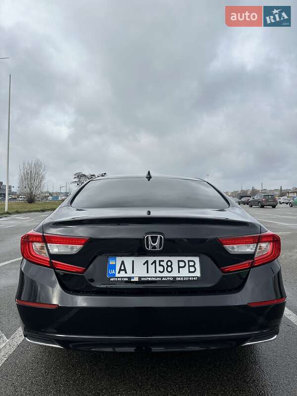 Седан Honda Accord 2018 в Киеве