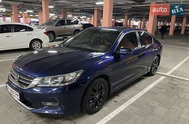 Седан Honda Accord 2013 в Києві