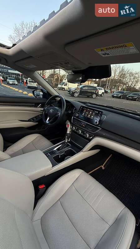 Седан Honda Accord 2018 в Одессе