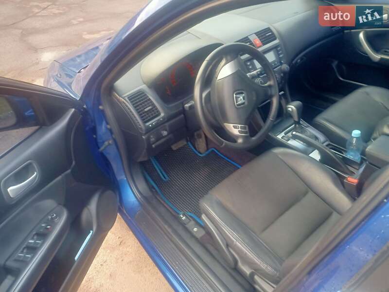 Седан Honda Accord 2004 в Чернігові