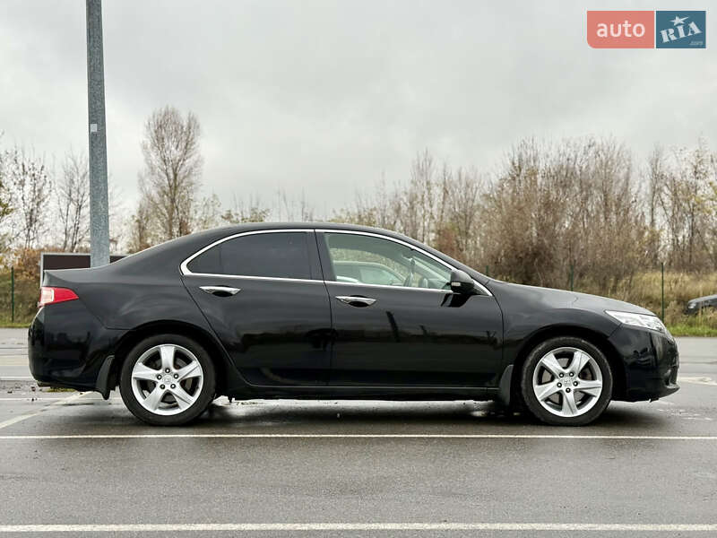 Седан Honda Accord 2011 в Киеве