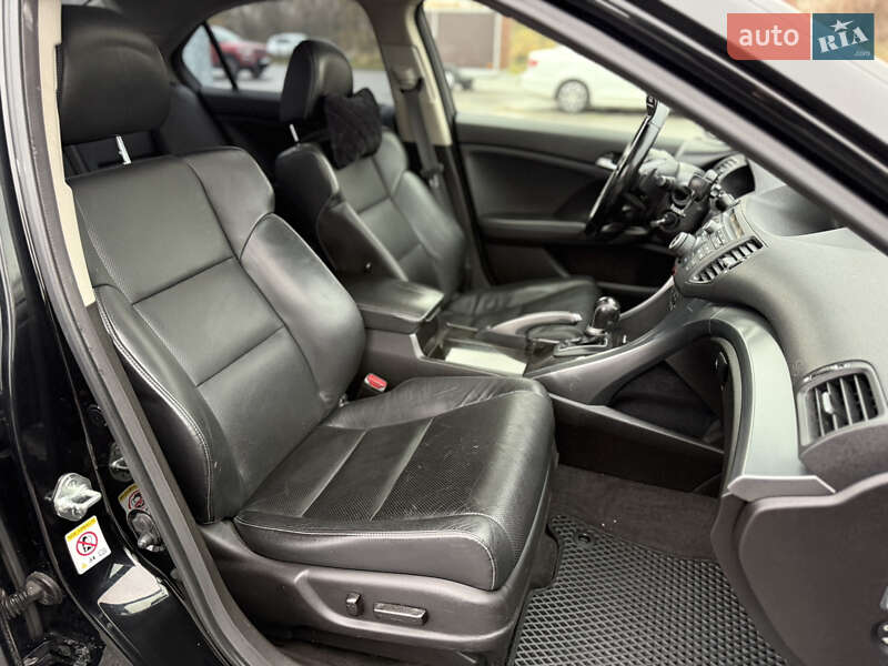 Седан Honda Accord 2011 в Киеве