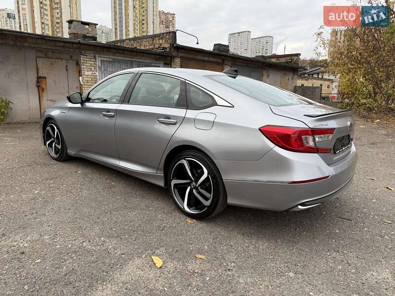 Седан Honda Accord 2022 в Киеве
