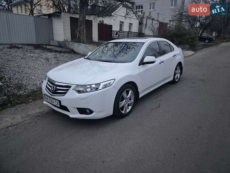 Седан Honda Accord 2012 в Днепре