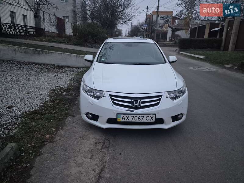 Седан Honda Accord 2012 в Днепре