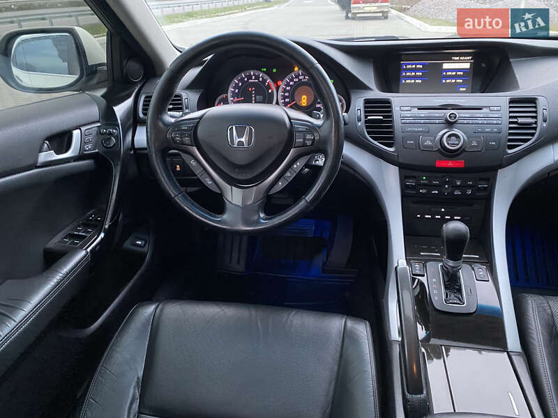 Седан Honda Accord 2011 в Полтаві