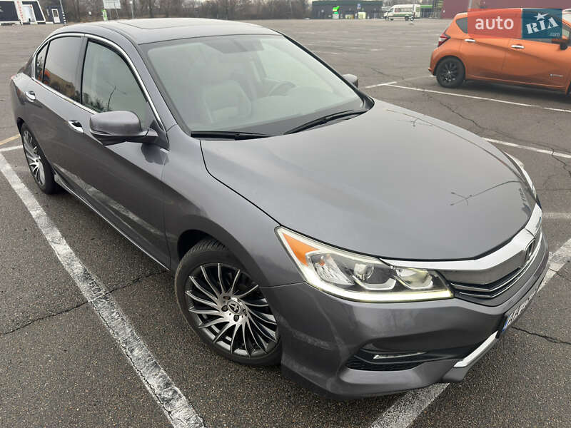 Седан Honda Accord 2017 в Києві
