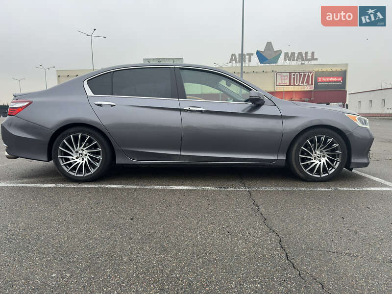 Седан Honda Accord 2017 в Києві