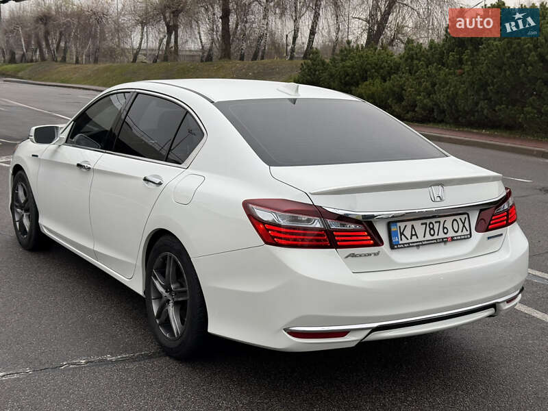 Седан Honda Accord 2016 в Киеве