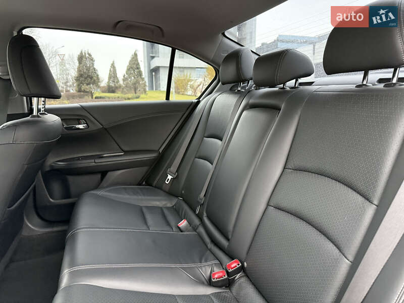 Седан Honda Accord 2016 в Киеве