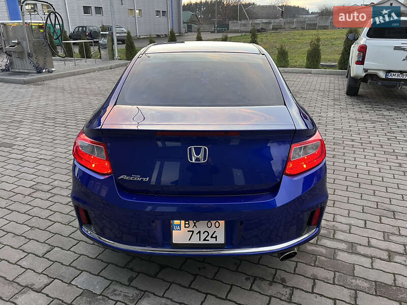 Купе Honda Accord 2012 в Малине