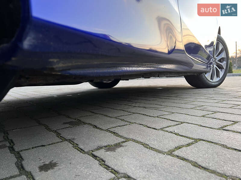 Купе Honda Accord 2012 в Малине