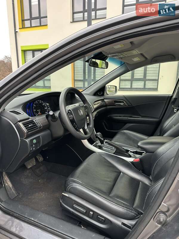 Седан Honda Accord 2017 в Львові