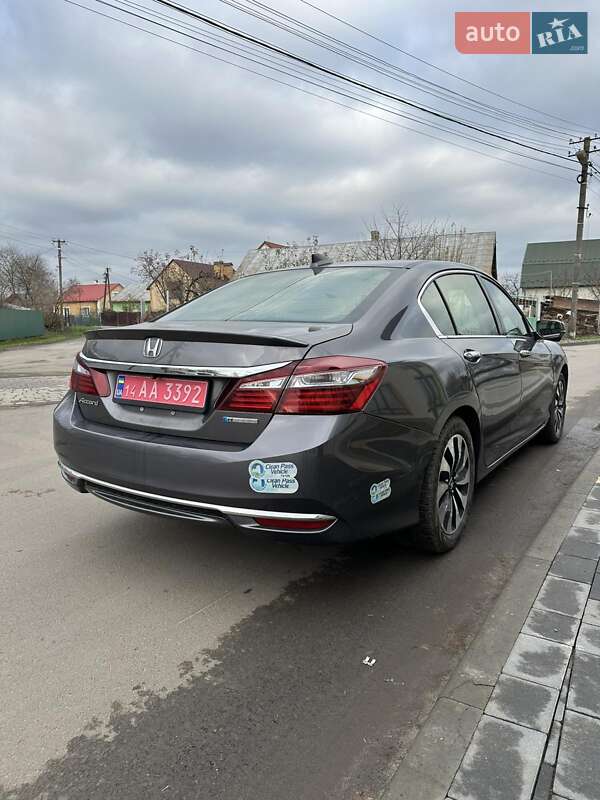 Седан Honda Accord 2017 в Львові
