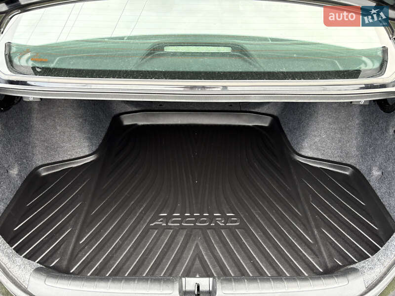 Седан Honda Accord 2020 в Буче