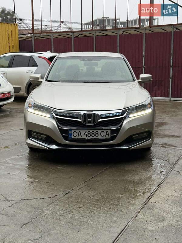 Седан Honda Accord 2014 в Умані