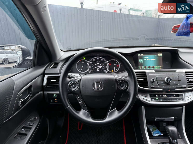 Седан Honda Accord 2015 в Одессе