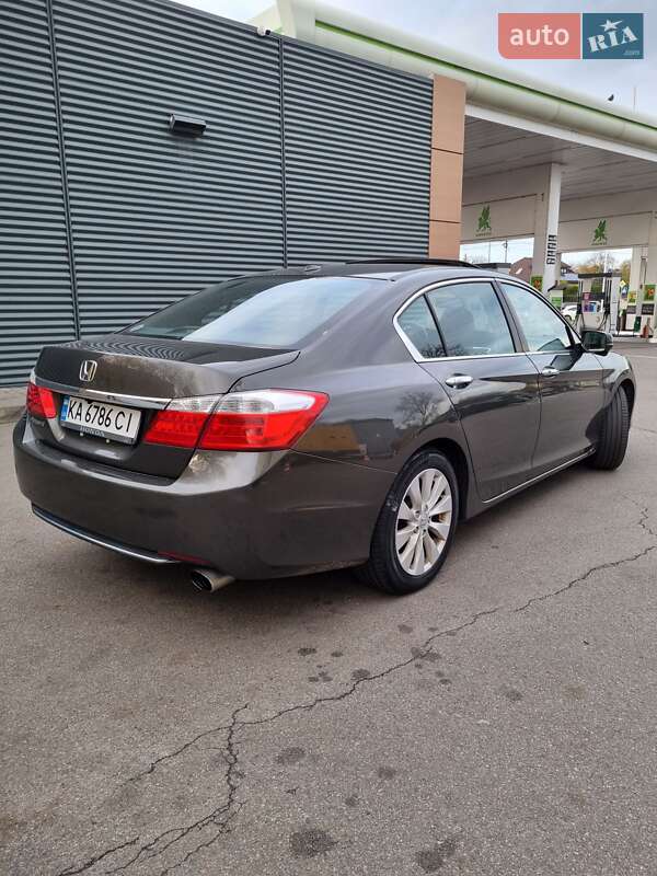 Седан Honda Accord 2014 в Киеве