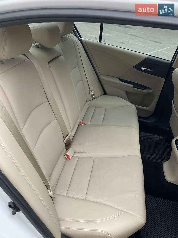 Седан Honda Accord 2015 в Киеве фото 9 Седан Honda Accord 2015 в Киеве