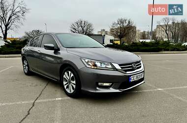 Седан Honda Accord 2015 в Києві